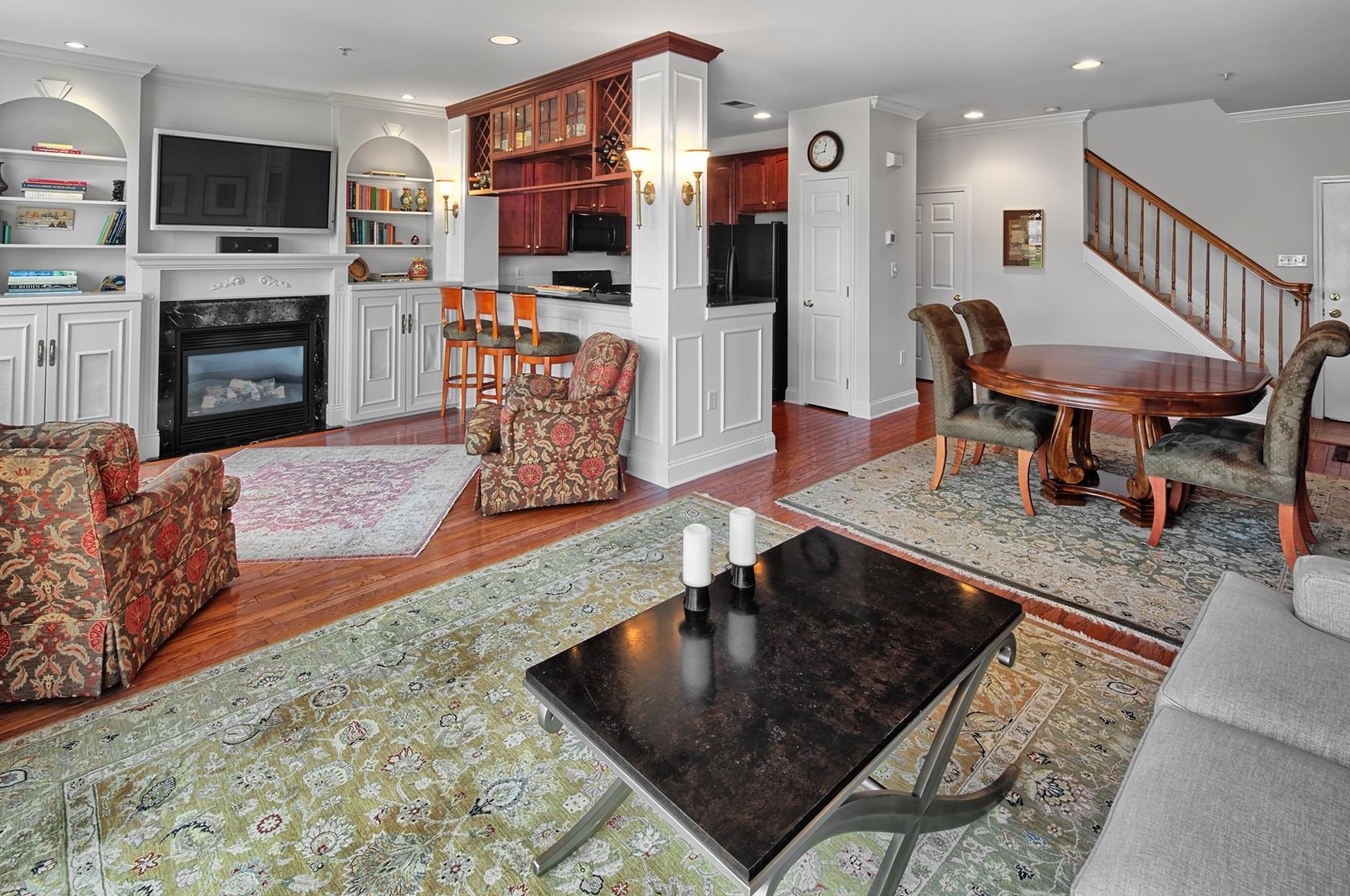 17 Lydia Dr, West New York NJ  07093-8380 exterior