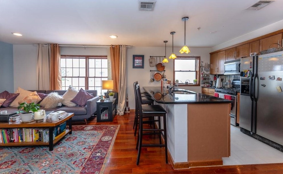 209 40th St #2c, Union City, NJ 07087