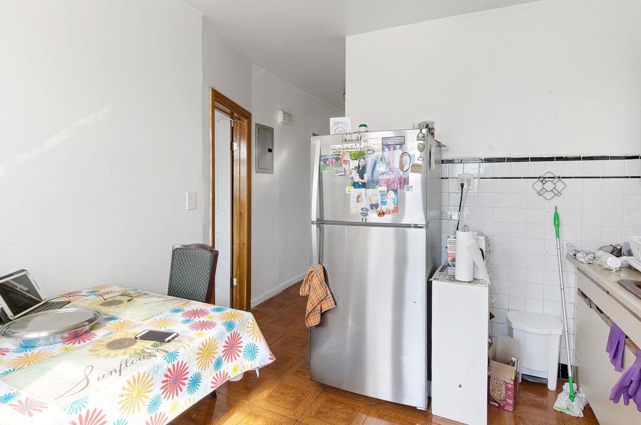 281 Liberty Ave, Jersey City NJ 07307-4417 exterior