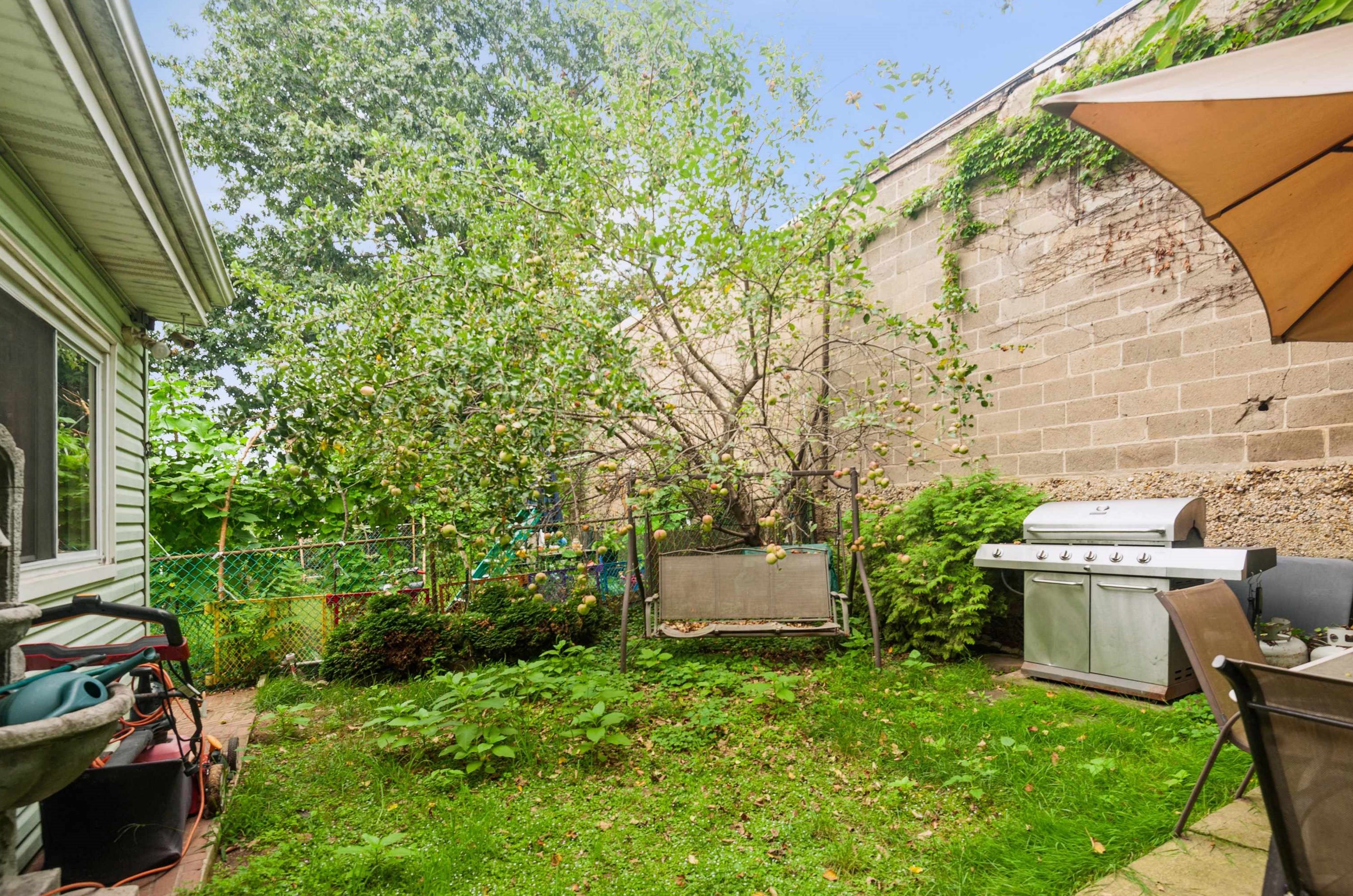 200 Columbia Ave, Jersey City NJ 07307-4019 exterior