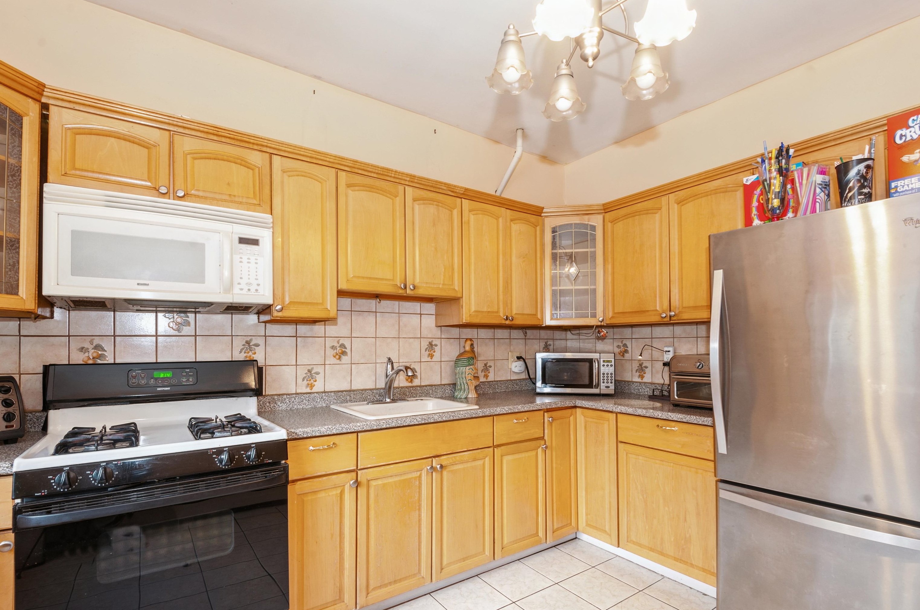 200 Columbia Ave, Jersey City NJ 07307-4019 exterior