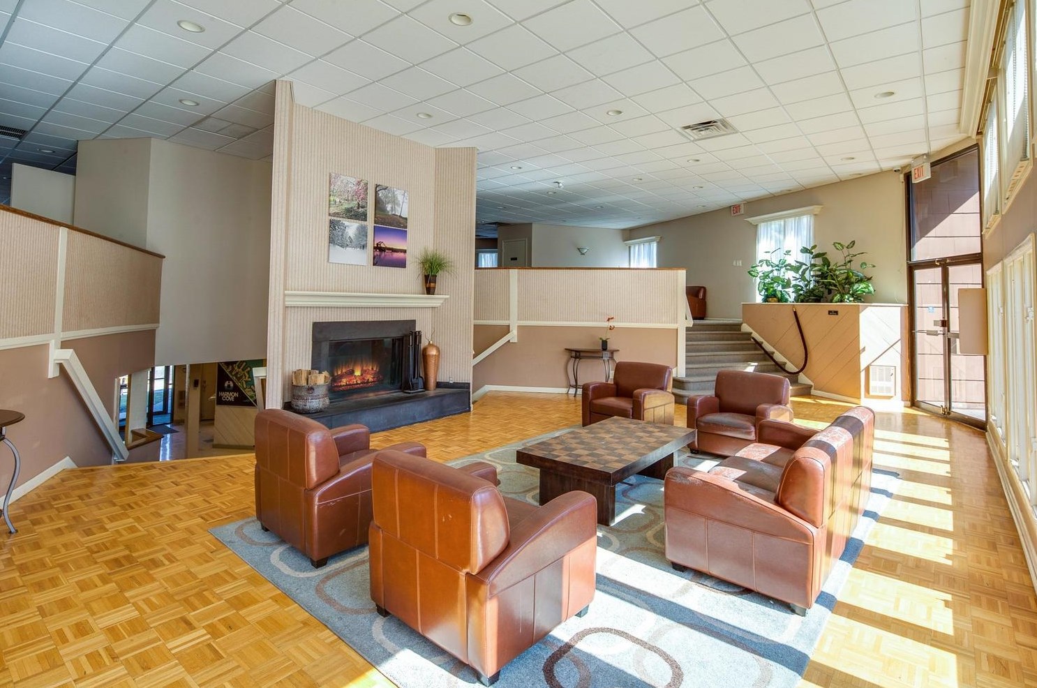 363 Sandcastle Ky, Secaucus NJ 07094-2208 exterior