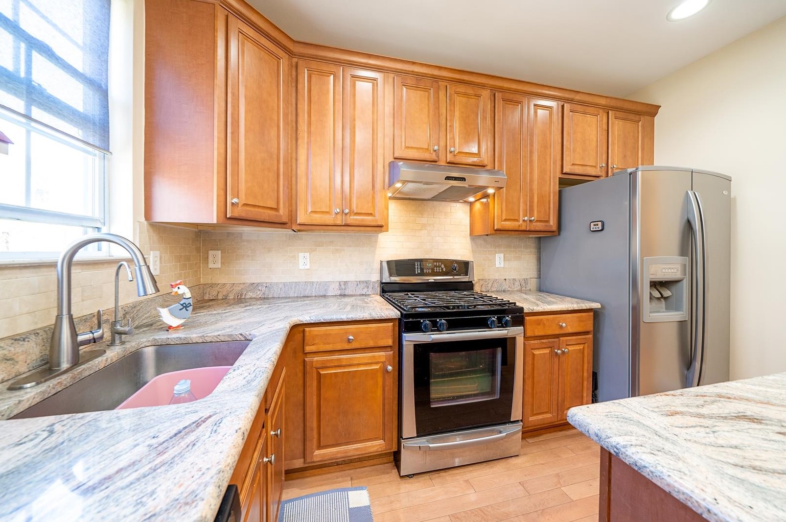 55 Mallard Pl, Secaucus NJ  07094-2942 exterior