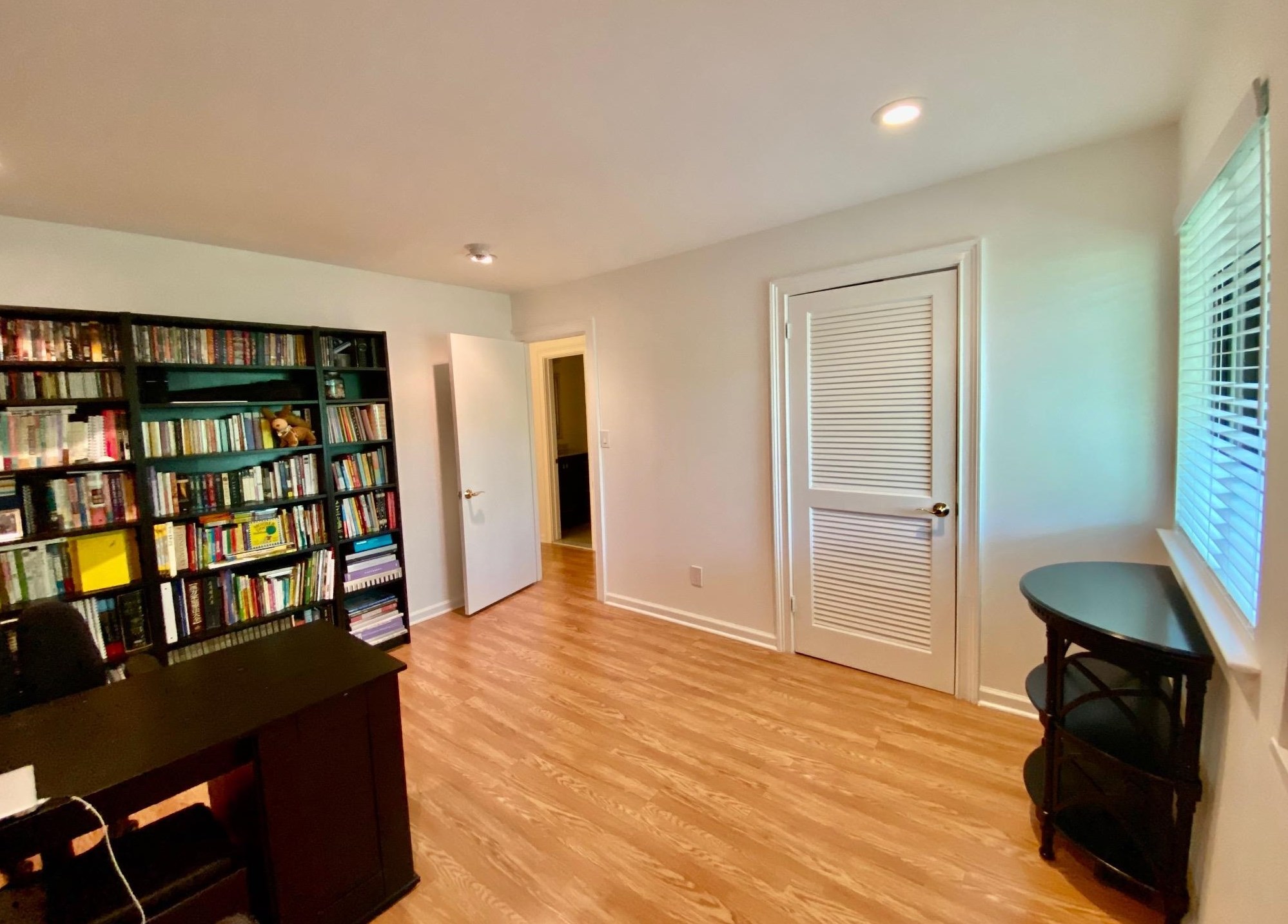 422 Egret Ln, Secaucus NJ  07094-2219 exterior