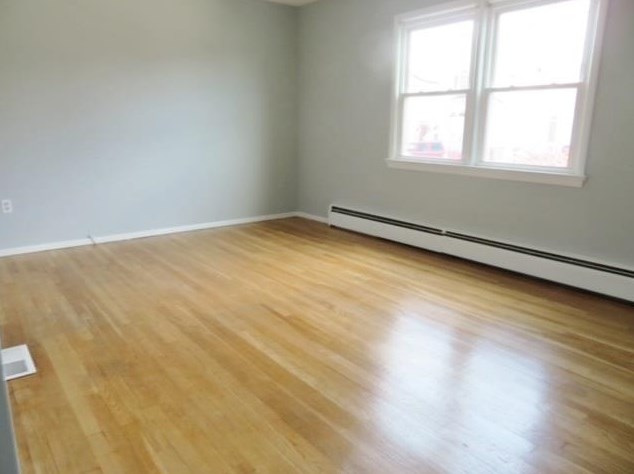 705 Hudson Ave, Secaucus NJ 07094-3024 exterior