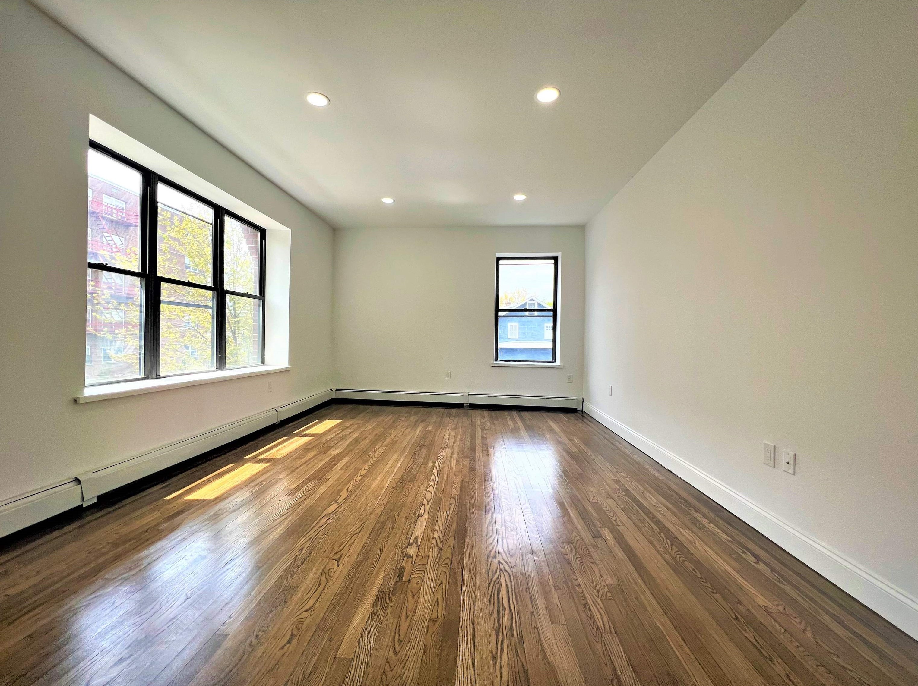 5 Pomona Ave, Newark NJ  07112-2300 exterior