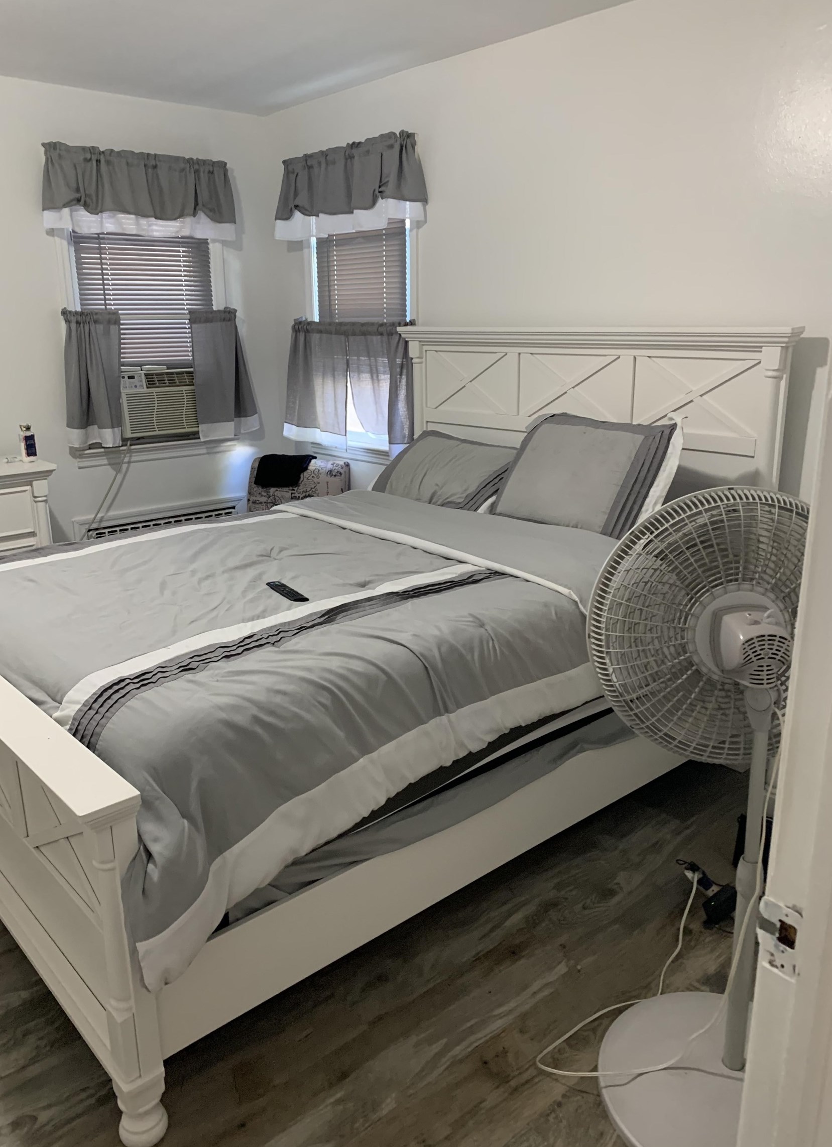 216 Custer Ave, Jersey City NJ 07305-1705 exterior