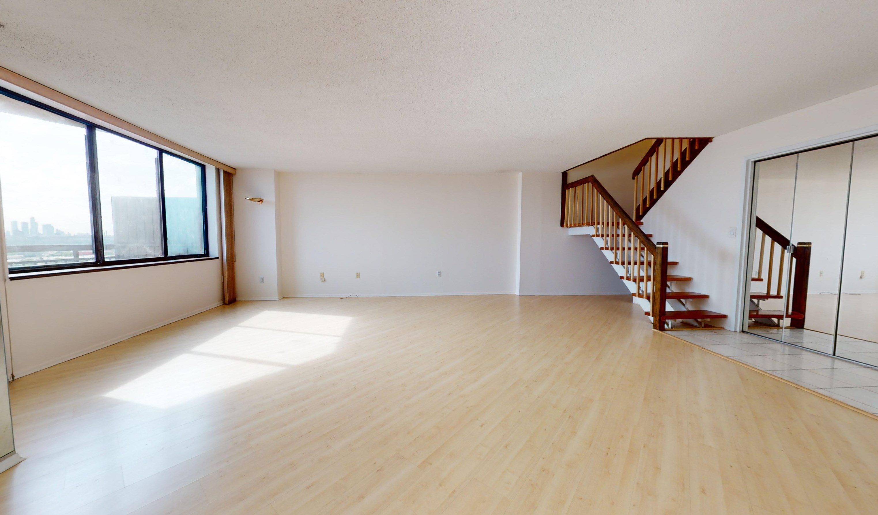 1703 Harmon Cove Tower, Secaucus NJ  07094-1719 exterior