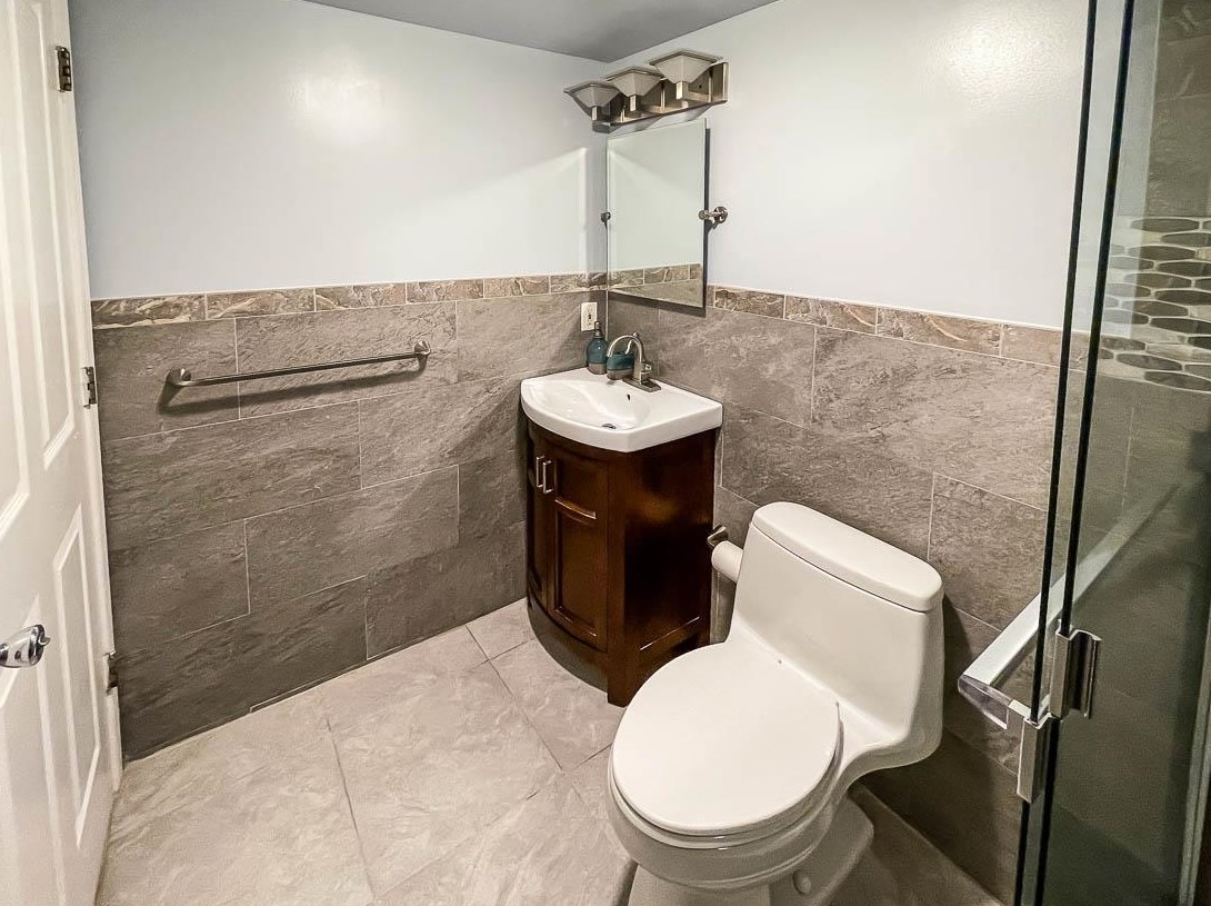 21 Cliff St, Jersey City NJ 07306-3411 exterior