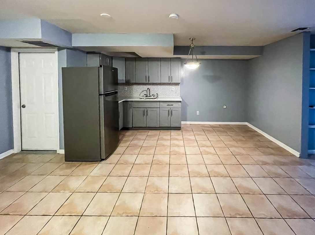 21 Cliff St, Jersey City NJ 07306-3411 exterior