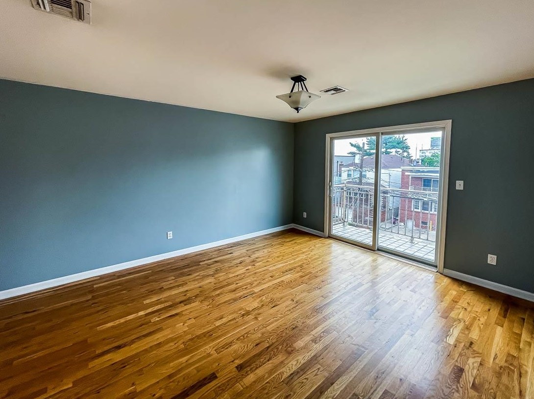 21 Cliff St, Jersey City NJ 07306-3411 exterior