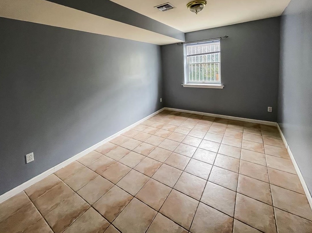 21 Cliff St, Jersey City NJ 07306-3411 exterior