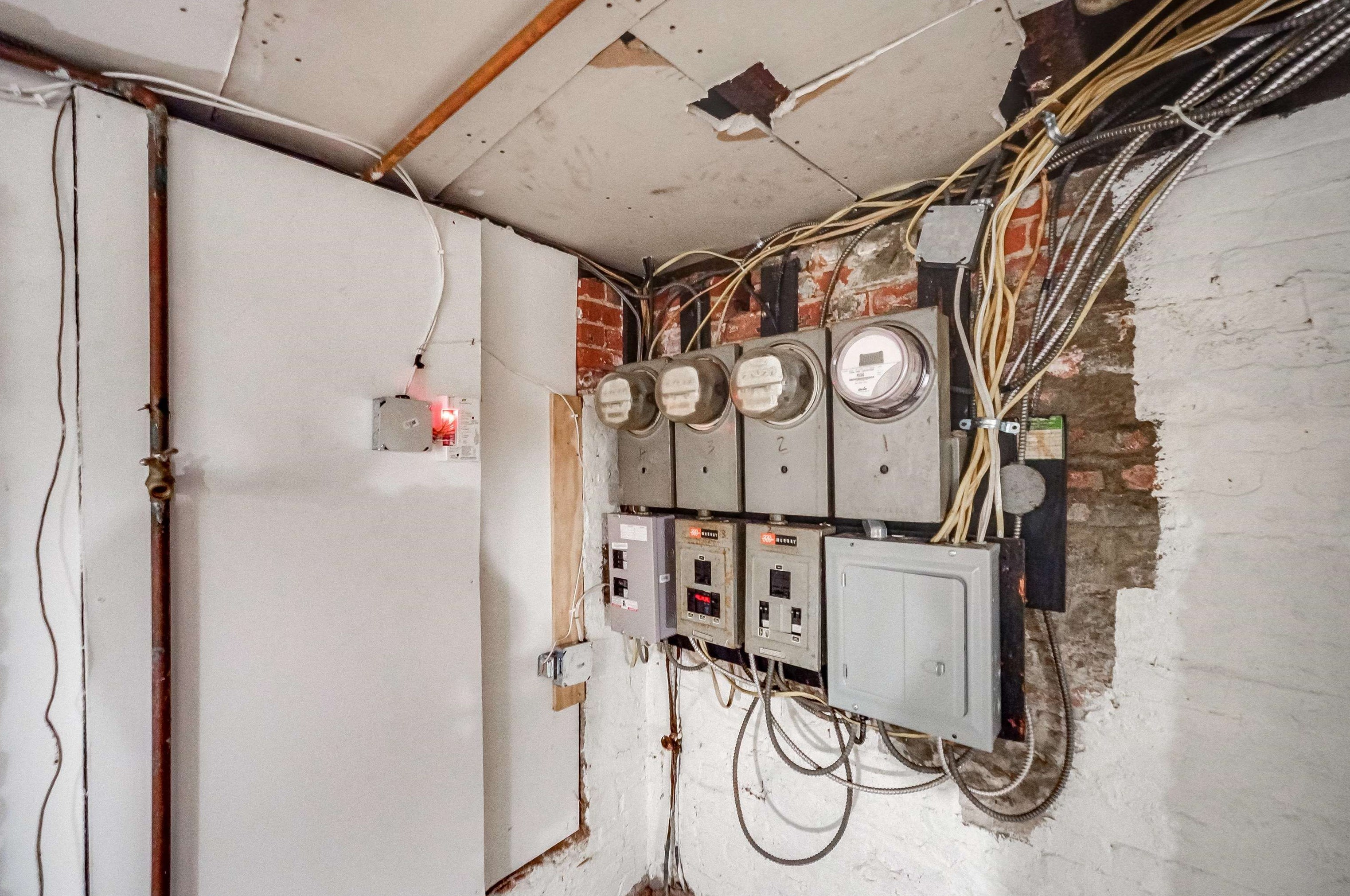 175 Duncan Ave, Jersey City NJ 07306-7002 exterior