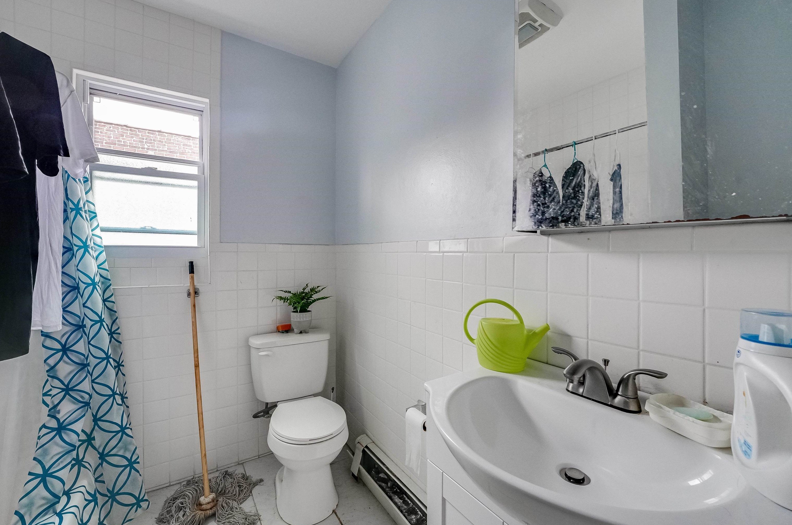 175 Duncan Ave, Jersey City NJ 07306-7002 exterior