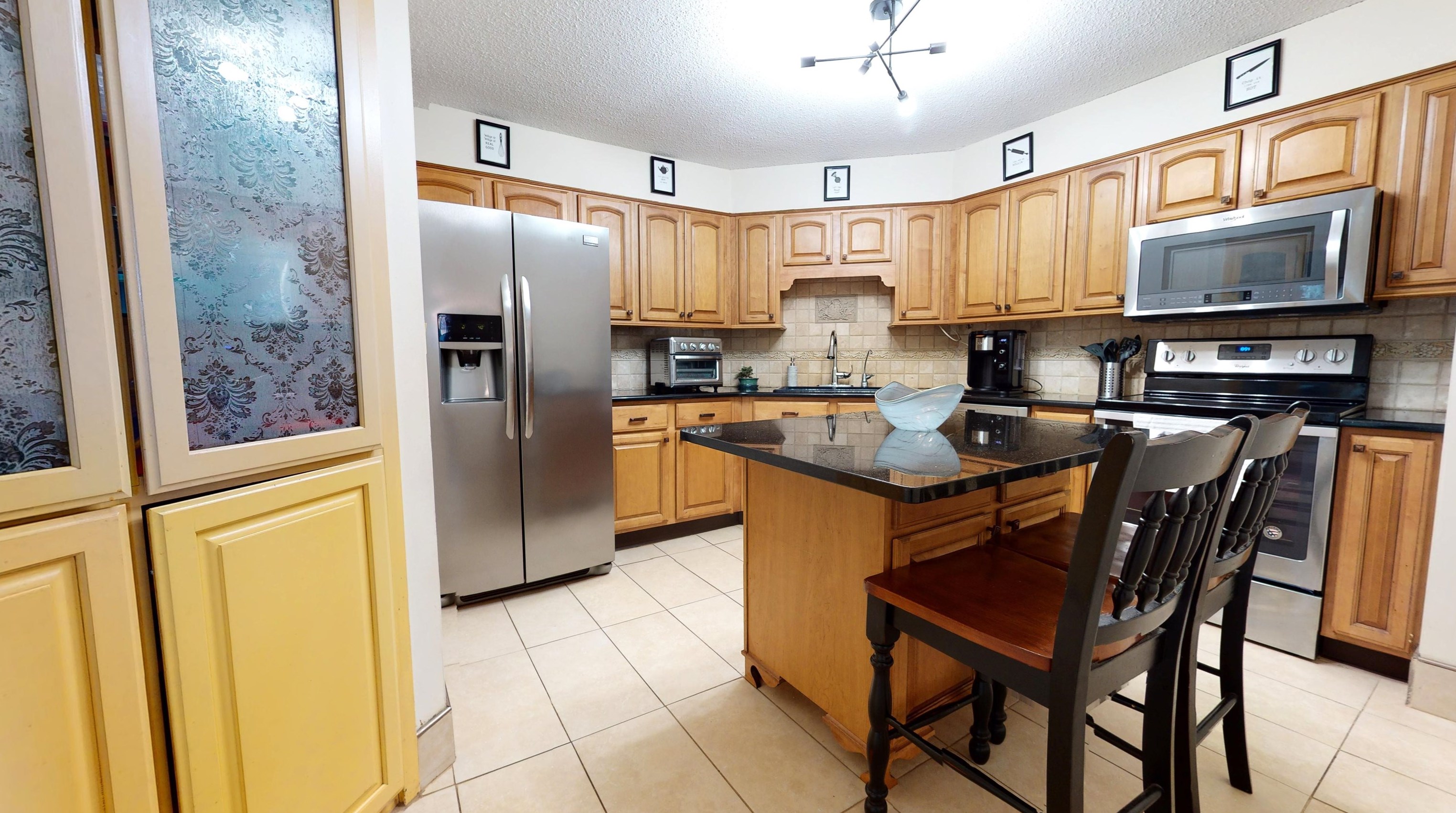 620 Harmon Cove Tower, Secaucus NJ  07094-1733 exterior