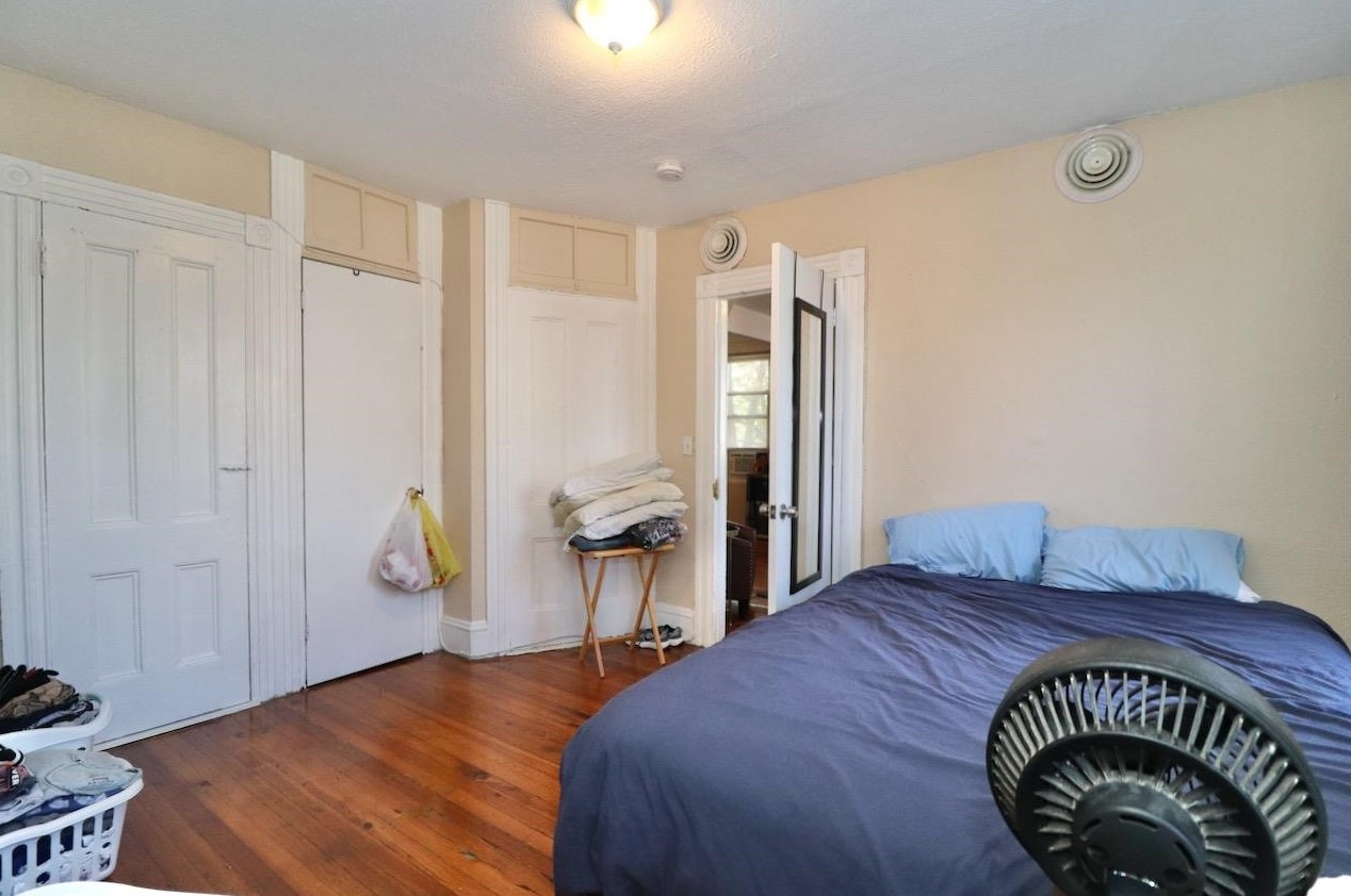 233 Brunswick St, Jersey City NJ  07302-1517 exterior