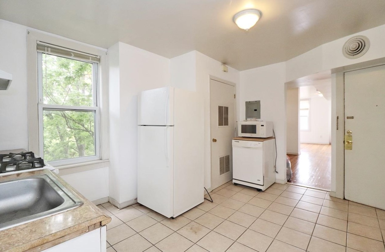 233 Brunswick St, Jersey City NJ  07302-1517 exterior