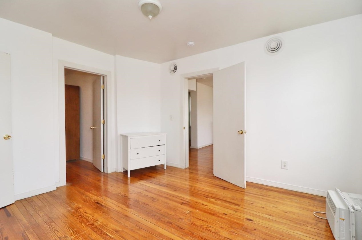 233 Brunswick St, Jersey City NJ  07302-1517 exterior