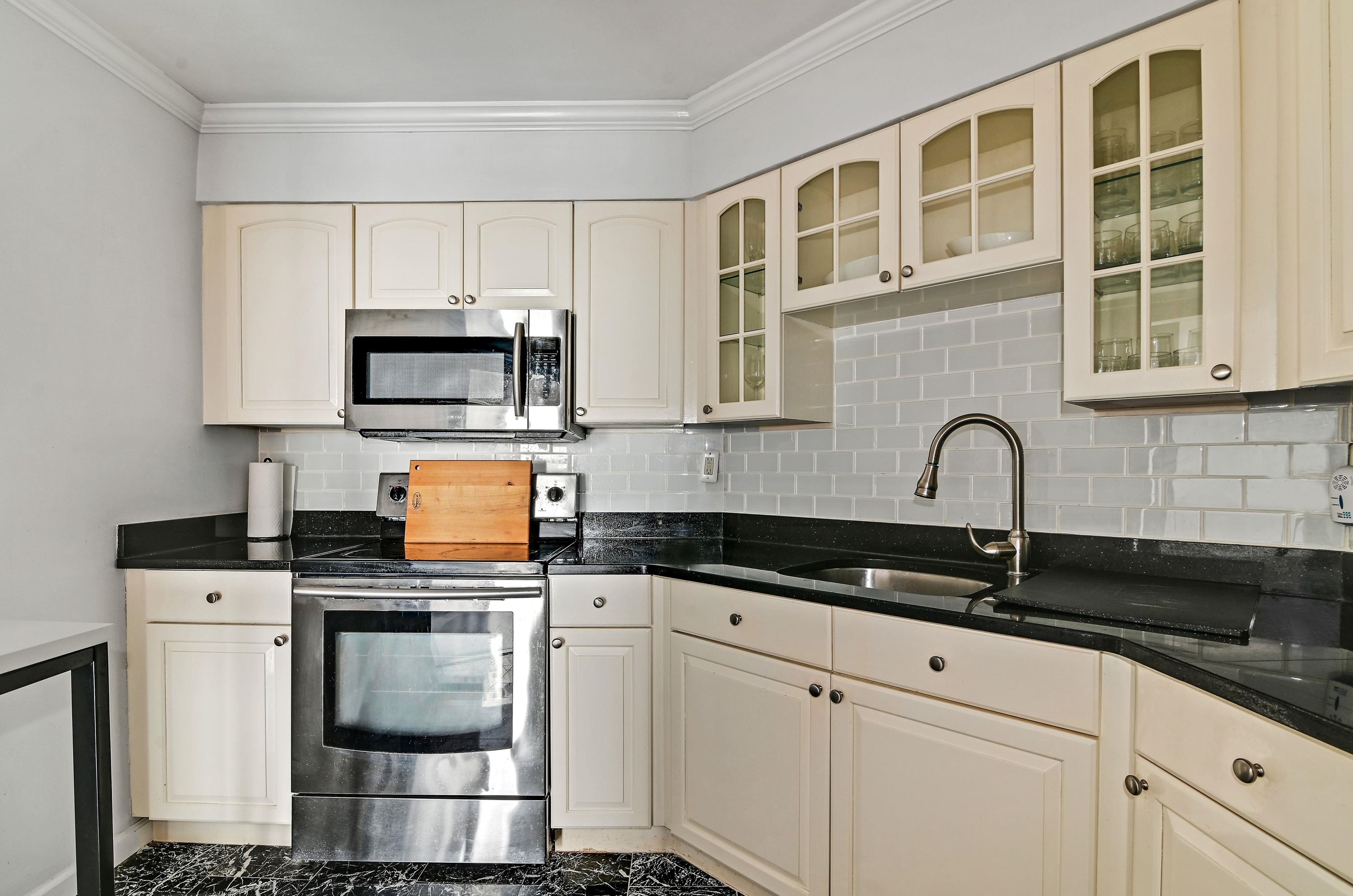 2538 Harmon Cove Tower, Secaucus NJ  07094-1761 exterior