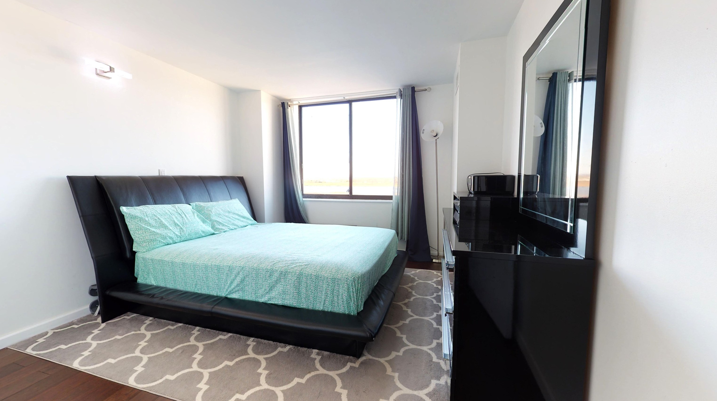 335 Harmon Cove Tower, Secaucus NJ  07094-1751 exterior