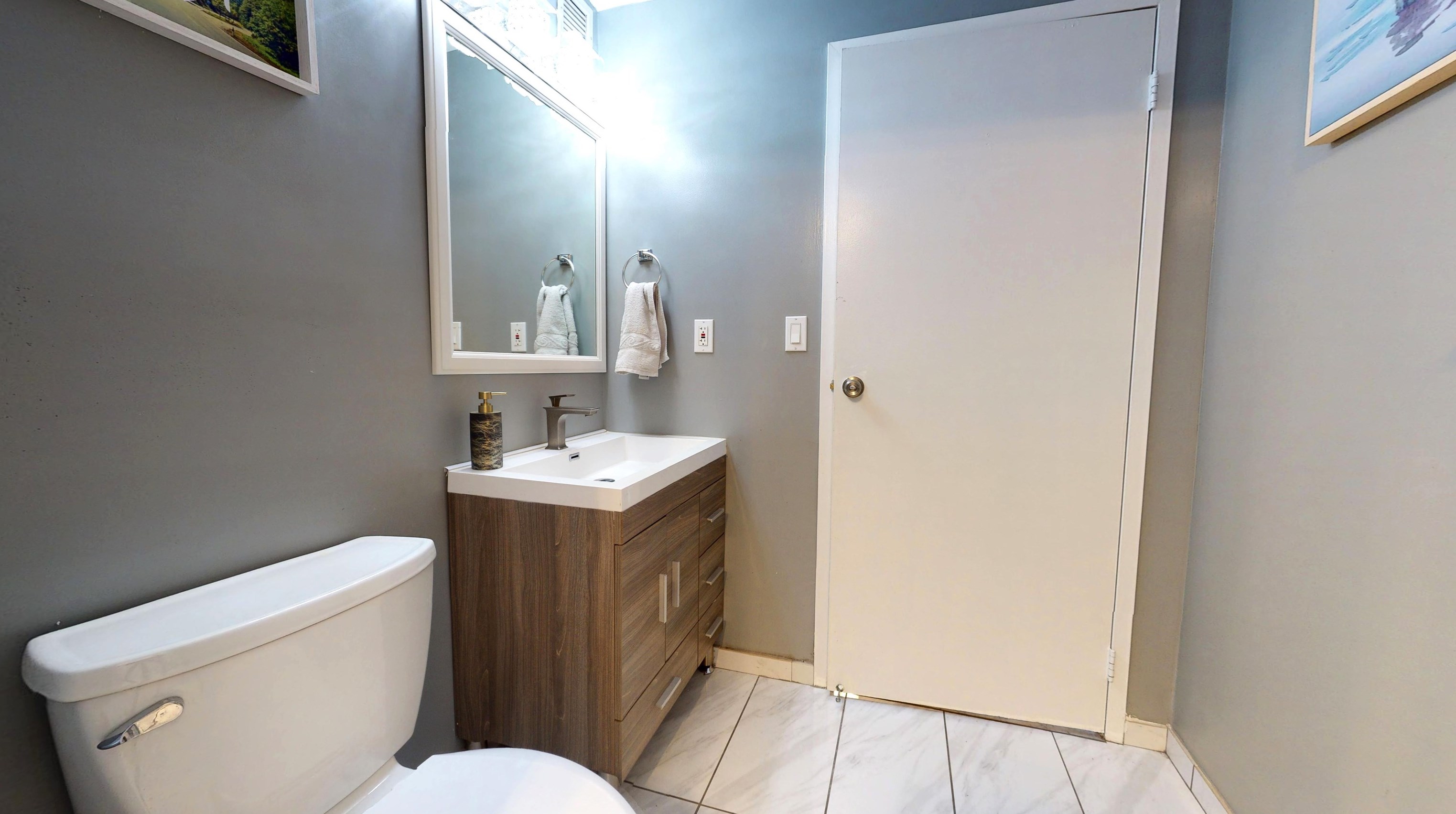 335 Harmon Cove Tower, Secaucus NJ  07094-1751 exterior