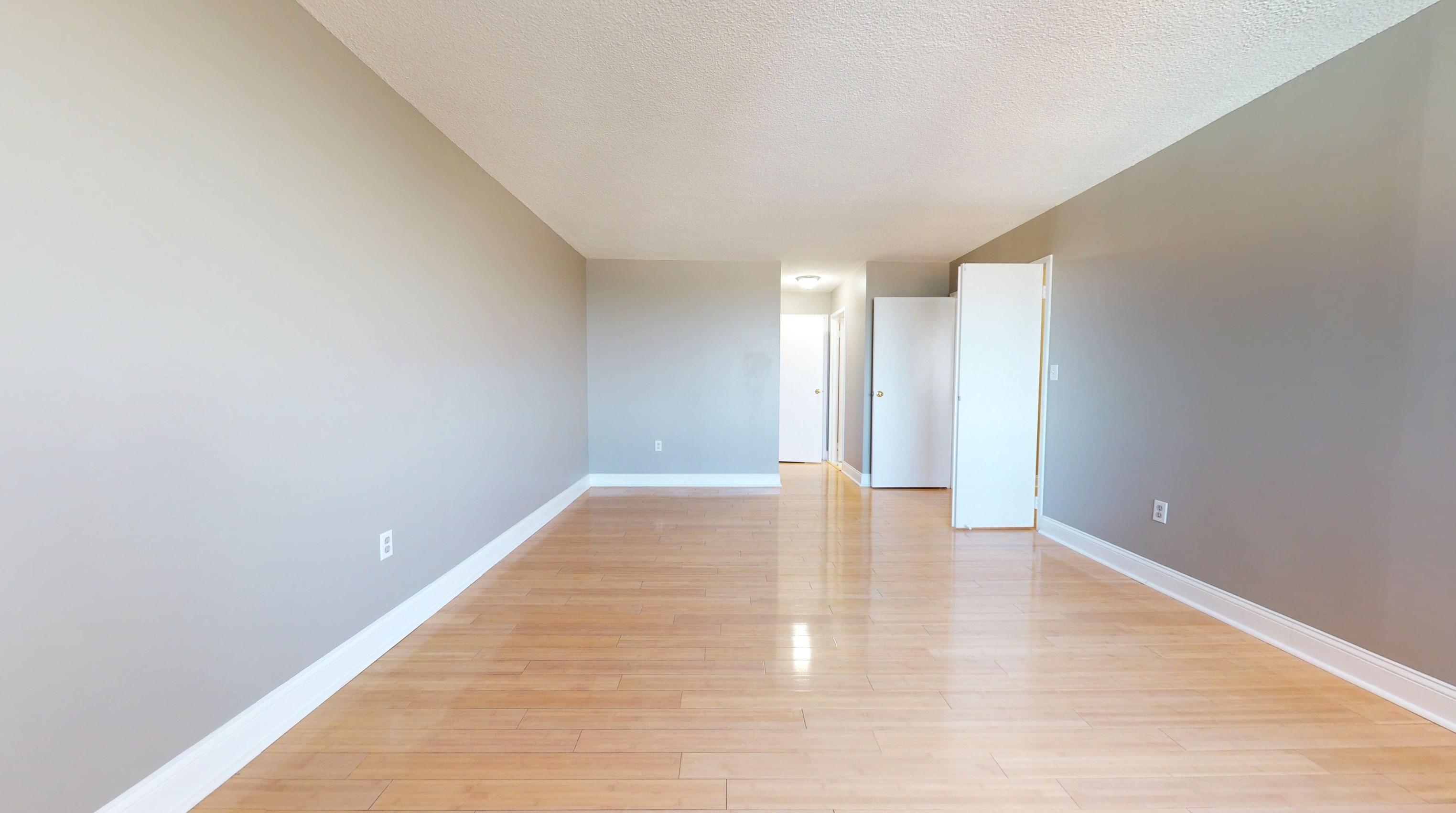 512 Harmon Cove Tower, Secaucus NJ  07094-1707 exterior