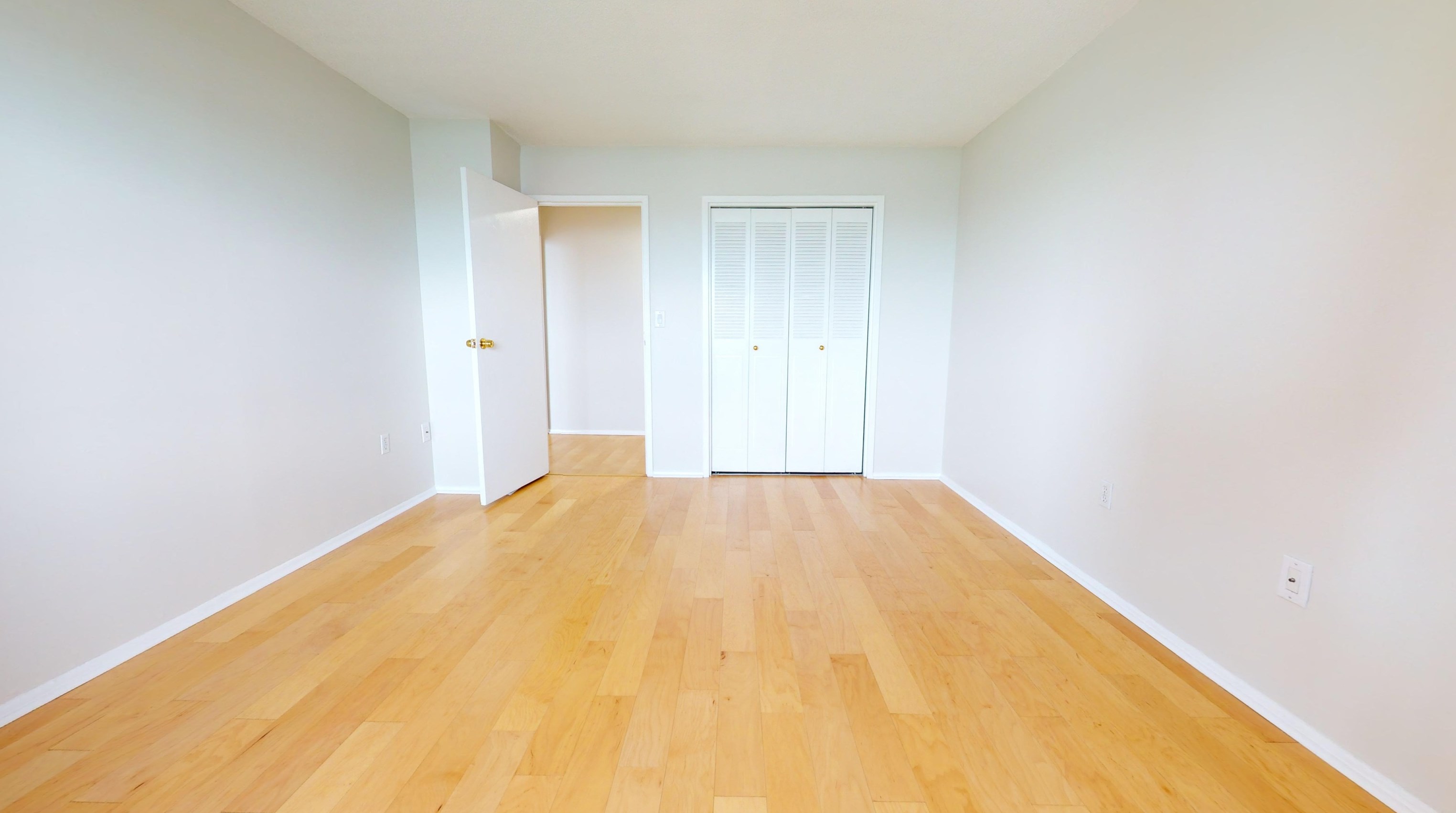 1408 Harmon Cove Tower, Secaucus NJ  07094-1701 exterior