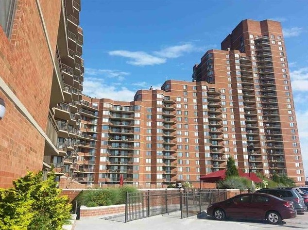 1408 Harmon Cove Tower, Secaucus NJ  07094-1701 exterior