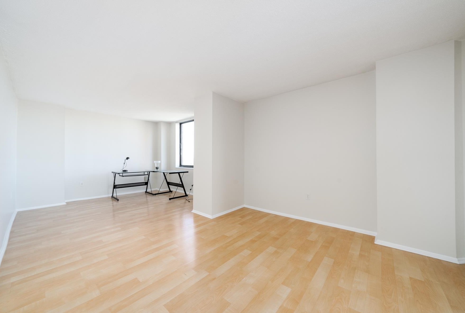 1408 Harmon Cove Tower, Secaucus NJ  07094-1701 exterior