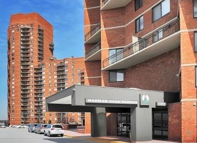 335 Harmon Cove Tower, Secaucus NJ  07094-1751 exterior