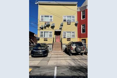 416 11th St, Union City, NJ 07087 - Photo 1