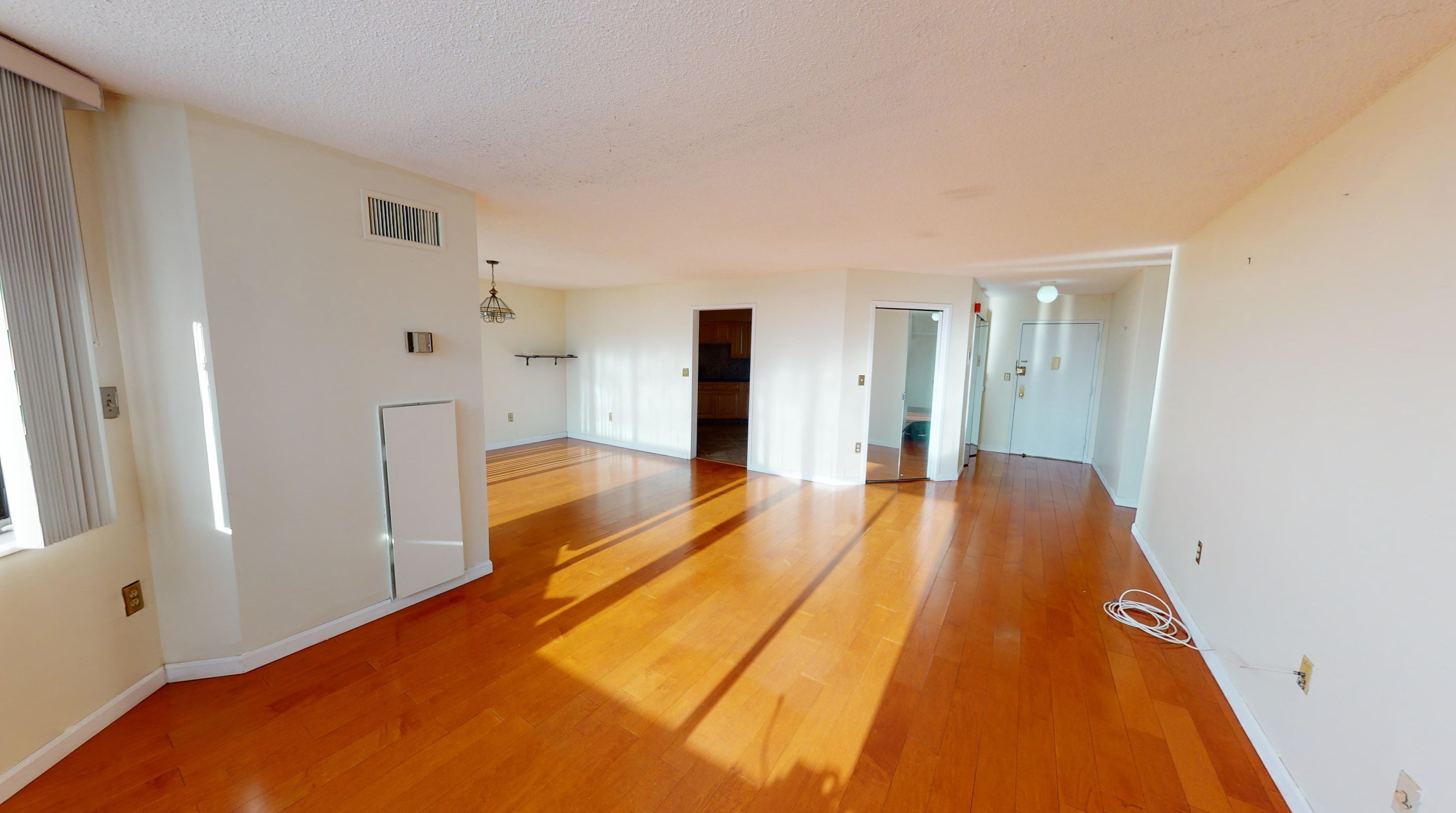 426 Harmon Cove Tower, Secaucus NJ  07094-1731 exterior