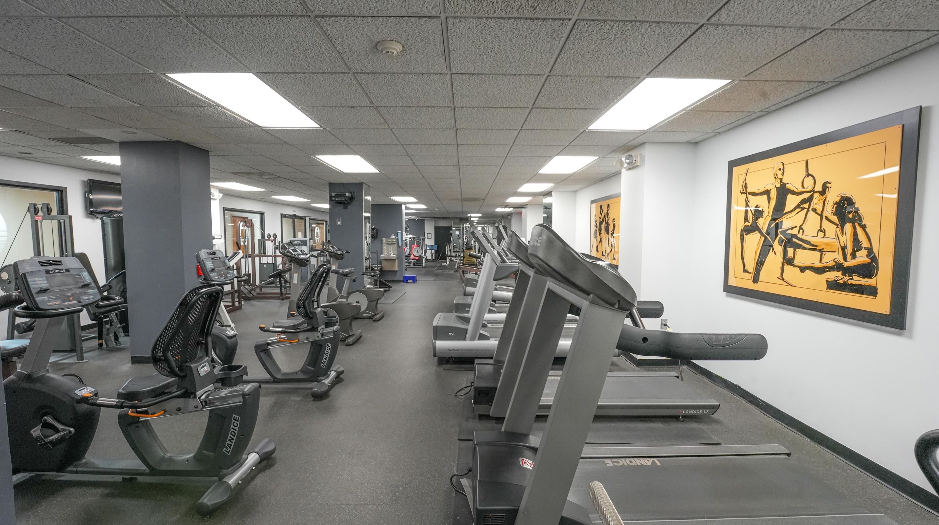 426 Harmon Cove Tower, Secaucus NJ  07094-1731 exterior