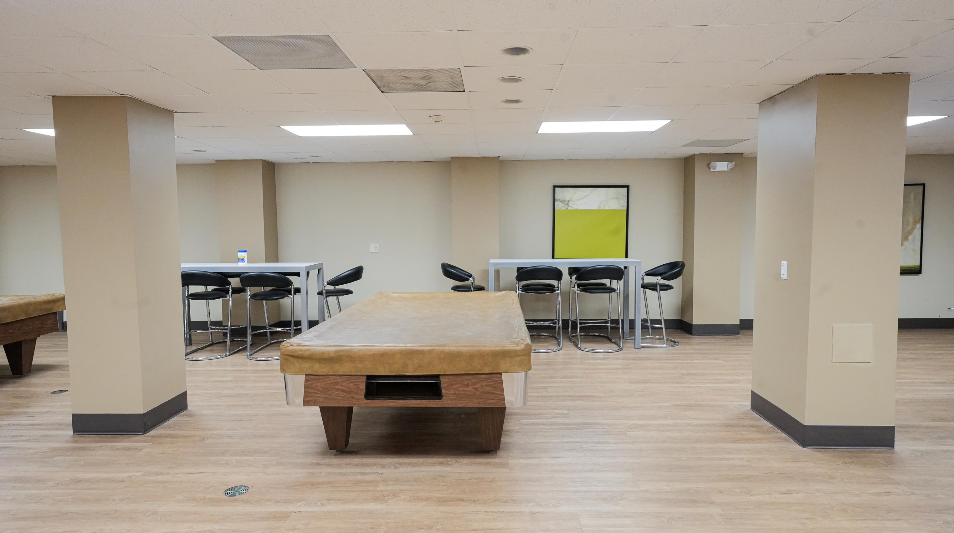 426 Harmon Cove Tower, Secaucus NJ  07094-1731 exterior