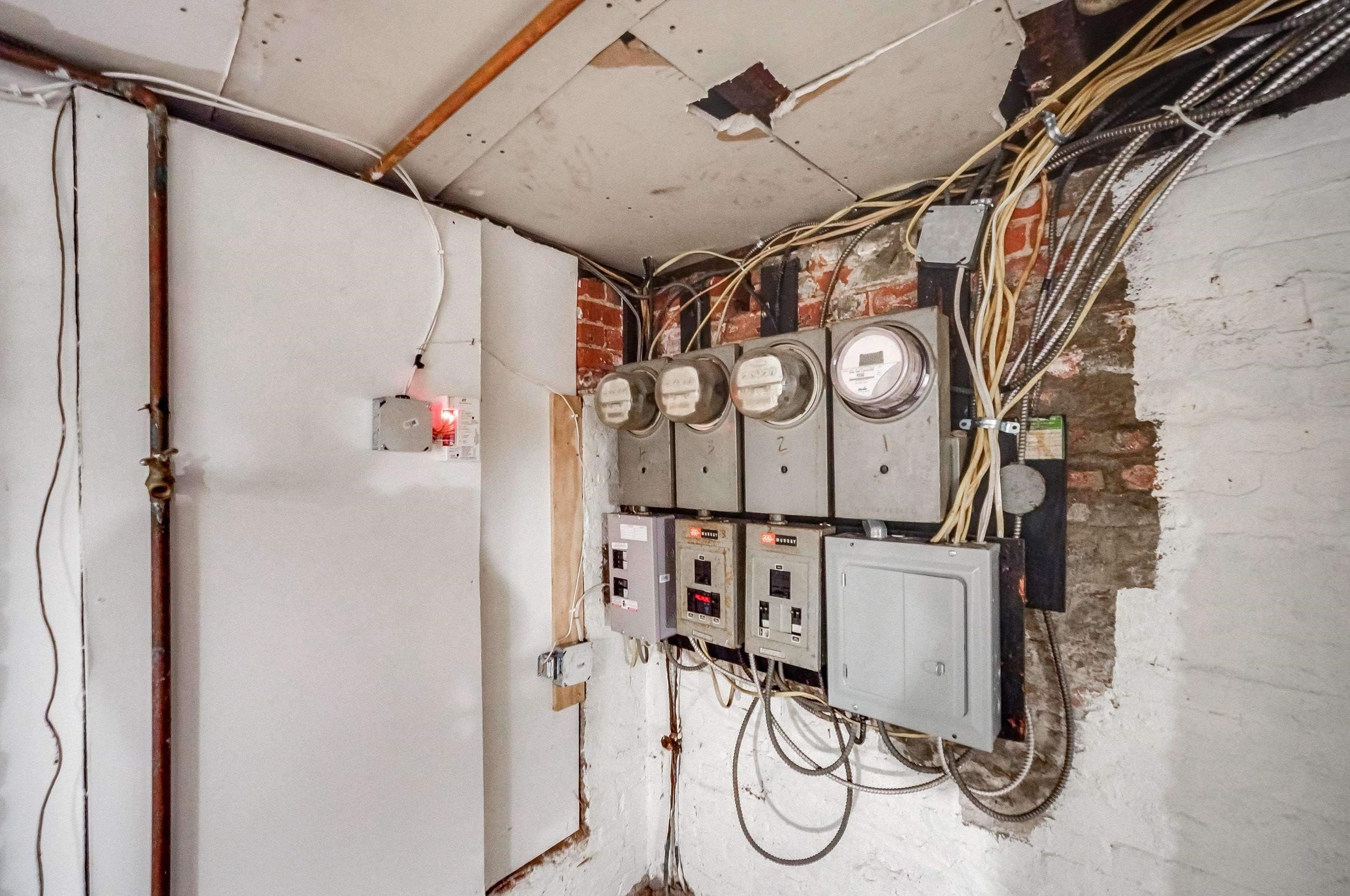 175 Duncan Ave, Jersey City NJ 07306-7002 exterior