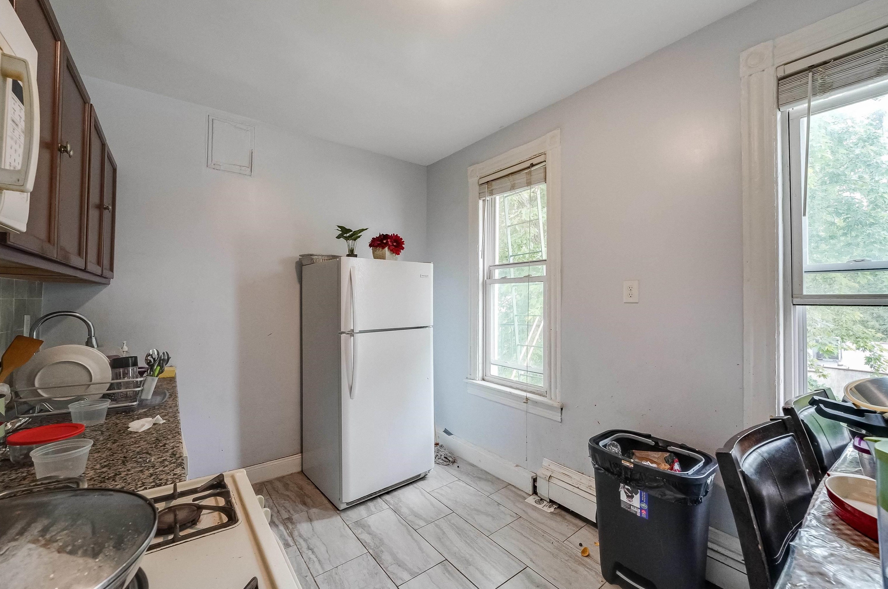 175 Duncan Ave, Jersey City NJ 07306-7002 exterior