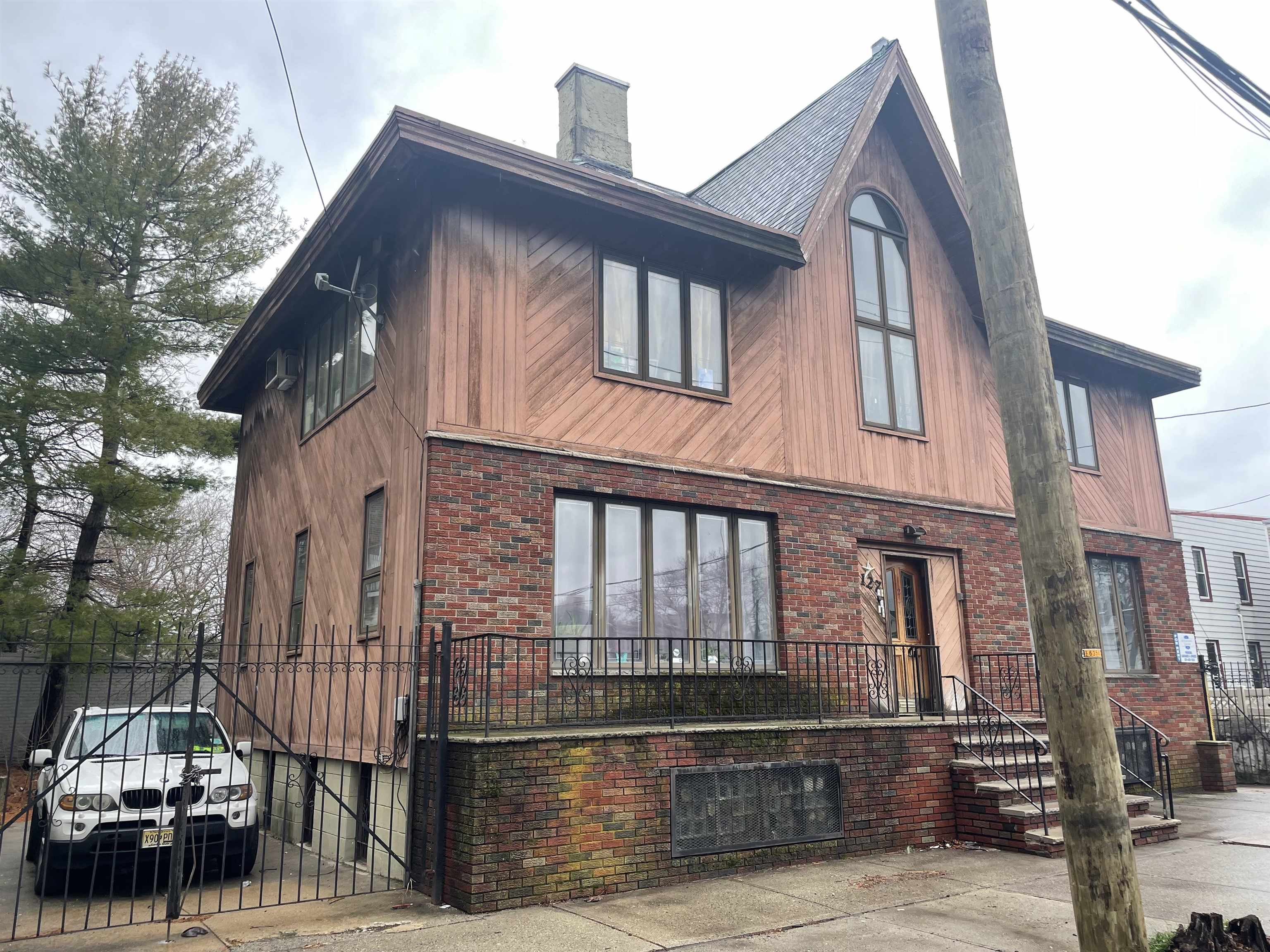 127 Delaware Ave, Jersey City, NJ 07306 MLS 230004600 Coldwell Banker