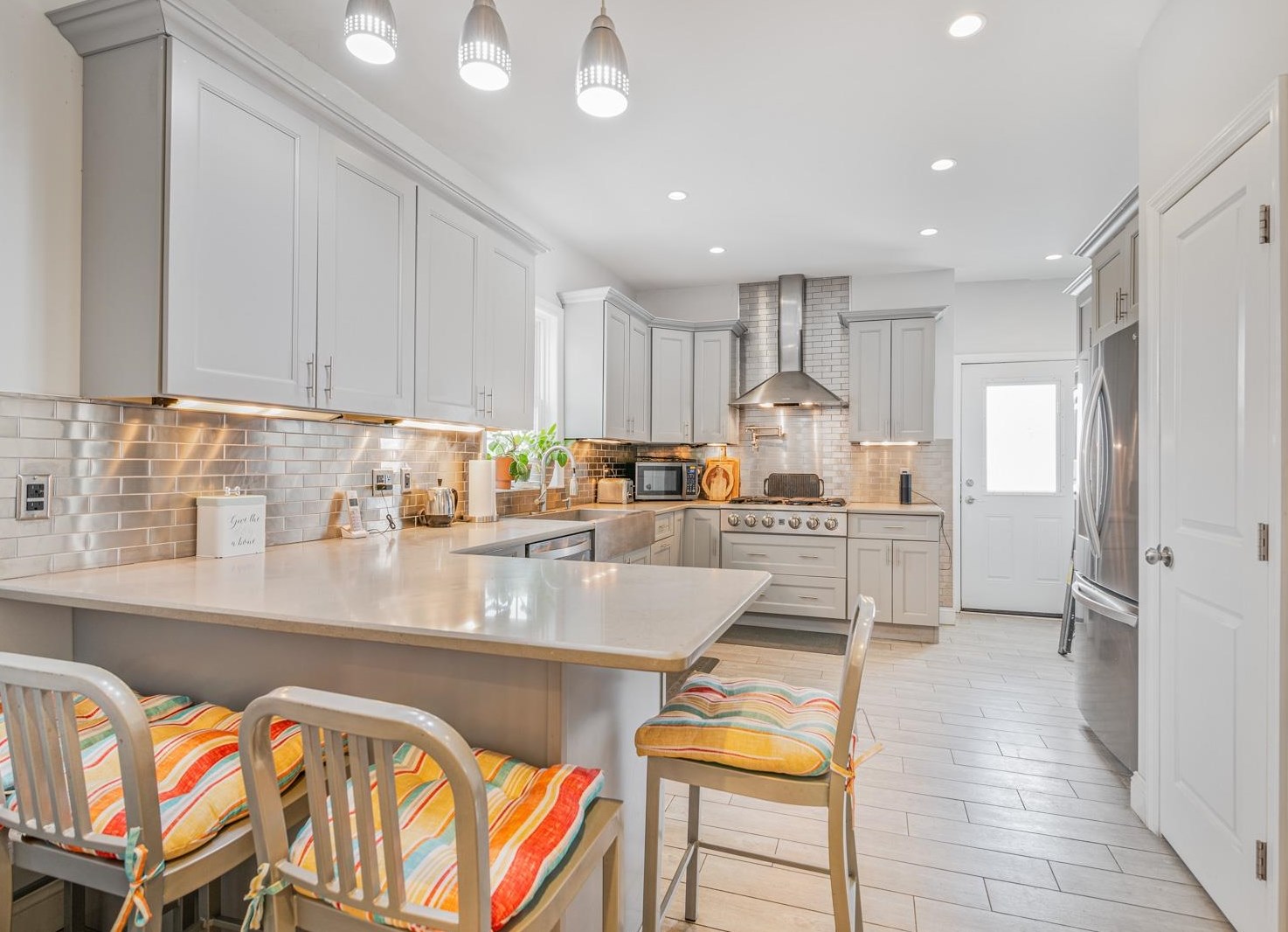 13-15 Bayview Ct, Bayonne, NJ 07002
