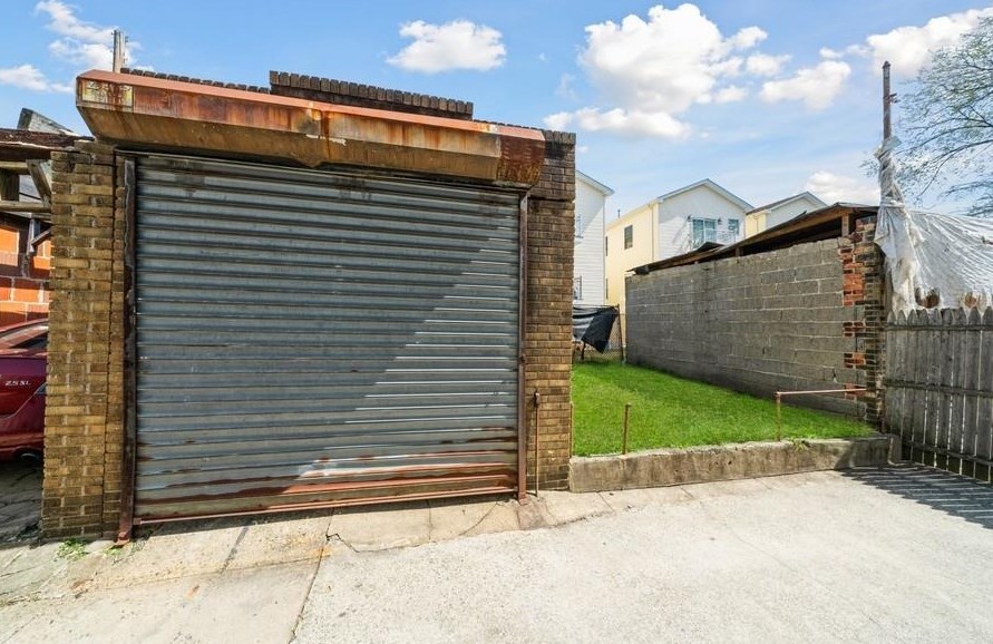 170 Fulton Ave, Jersey City NJ 07305-1404 exterior