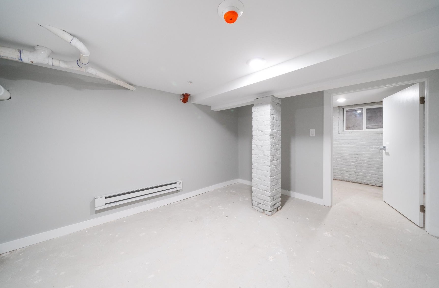 195 Liberty Ave, Jersey City NJ 07306-4919 exterior