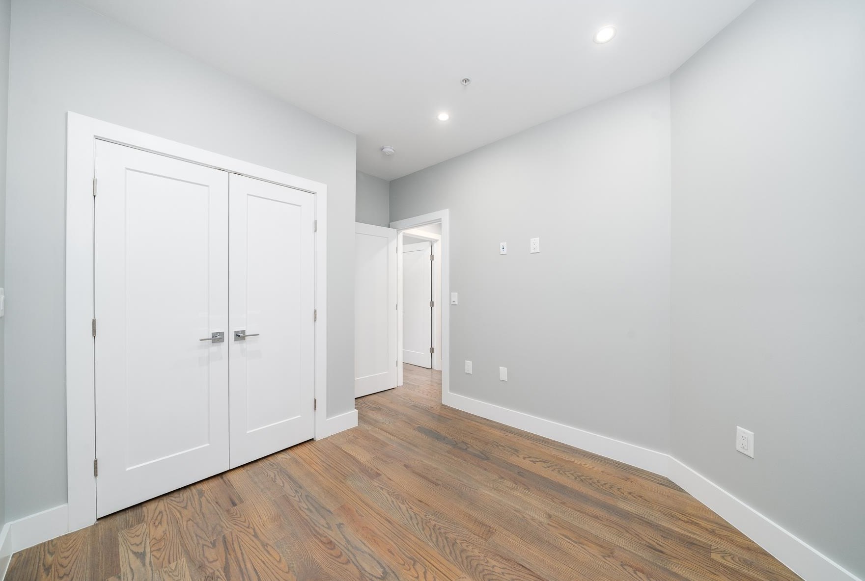 195 Liberty Ave, Jersey City NJ 07306-4919 exterior