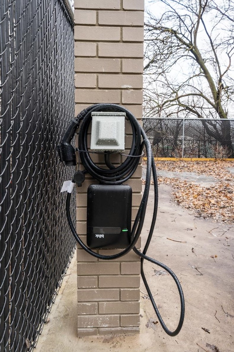 195 Liberty Ave, Jersey City NJ 07306-4919 exterior