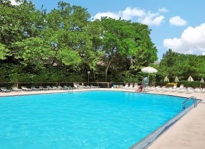 368 Sandcastle Ky, Secaucus NJ  07094-2208 exterior