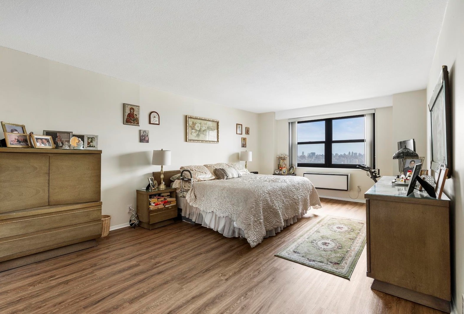 7855 Blvd E #19i, North Bergen, NJ 07047