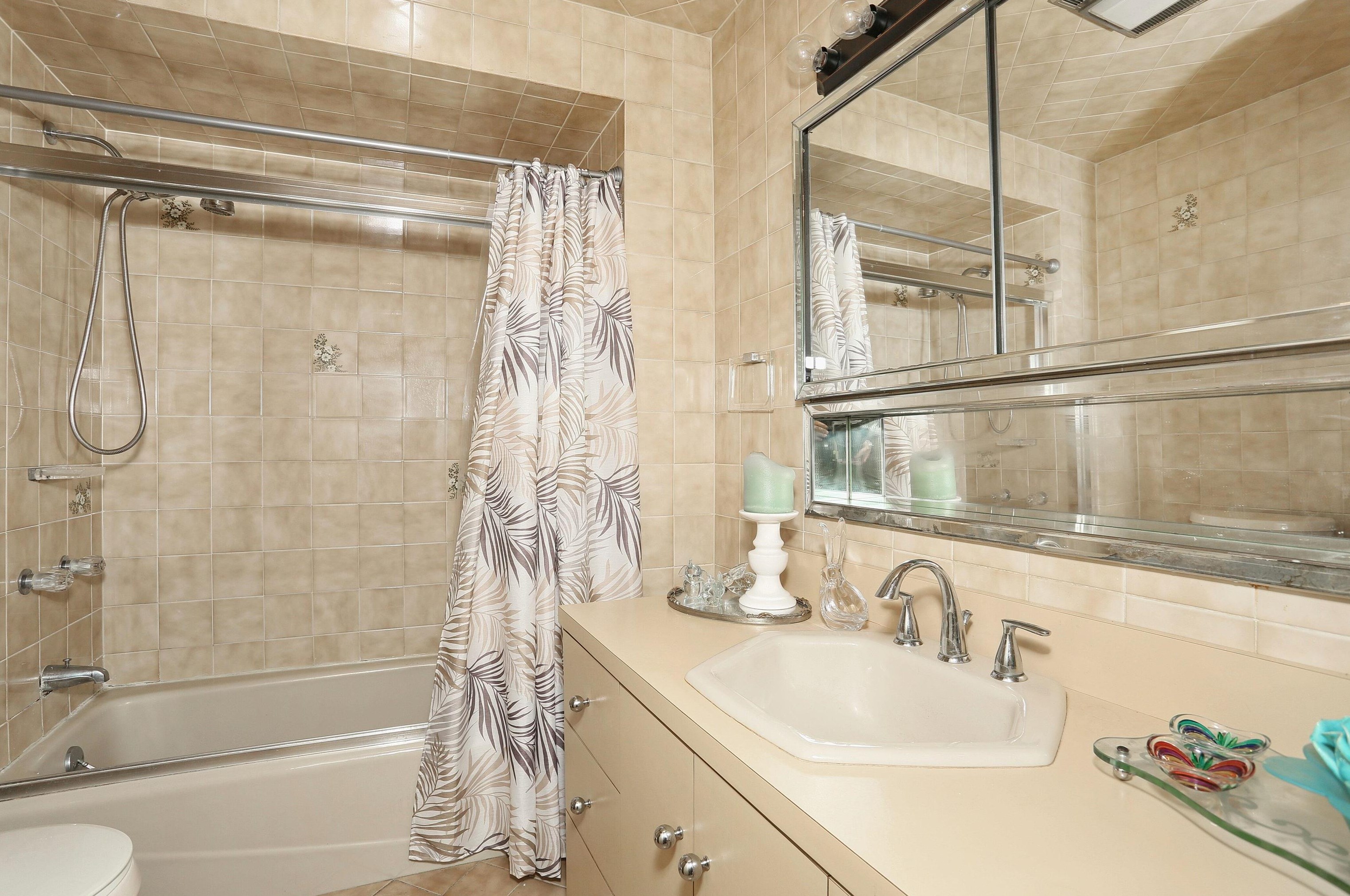 549 55th St, West New York NJ  07093-4627 exterior