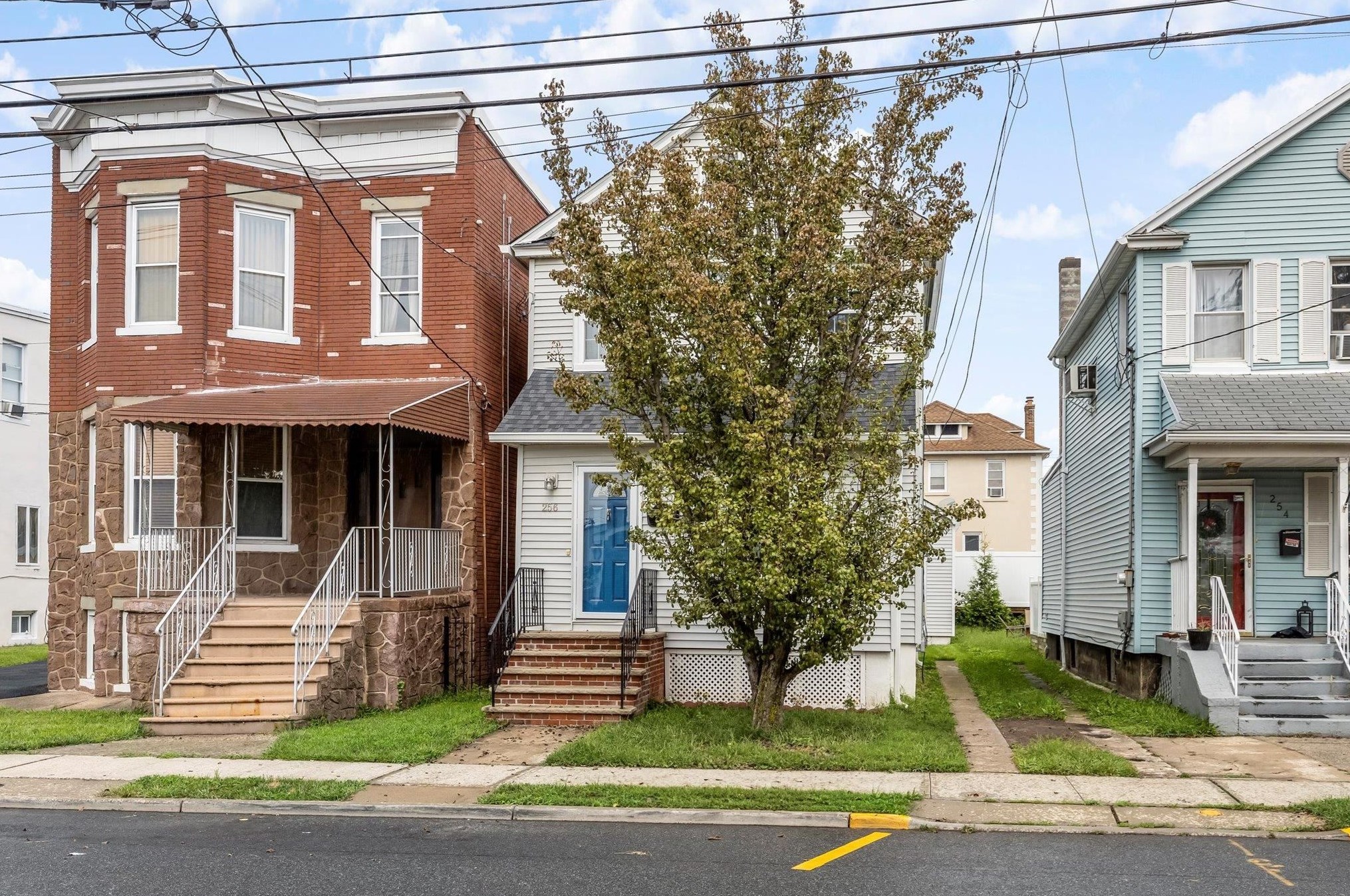 256 Maple St, Secaucus NJ 07094-3706 exterior