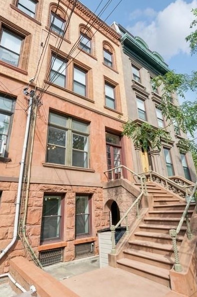 256 Montgomery St, Jersey City NJ  07302-4001 exterior