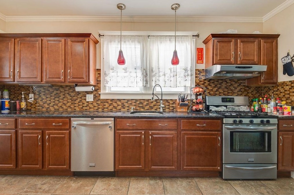 1310 St, North Bergen NJ  07047-4228 exterior