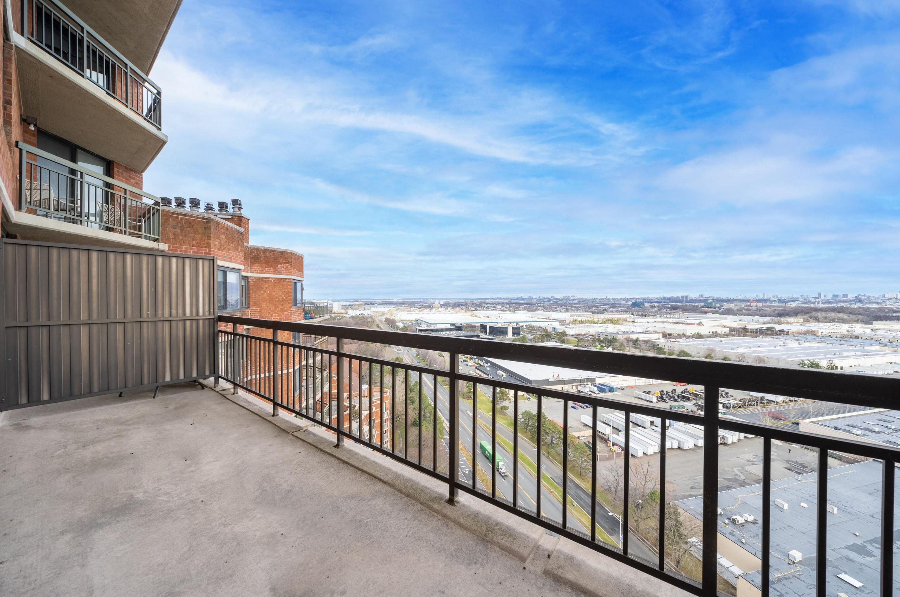 2101 Harmon Cove Tower, Secaucus NJ  07094-1723 exterior