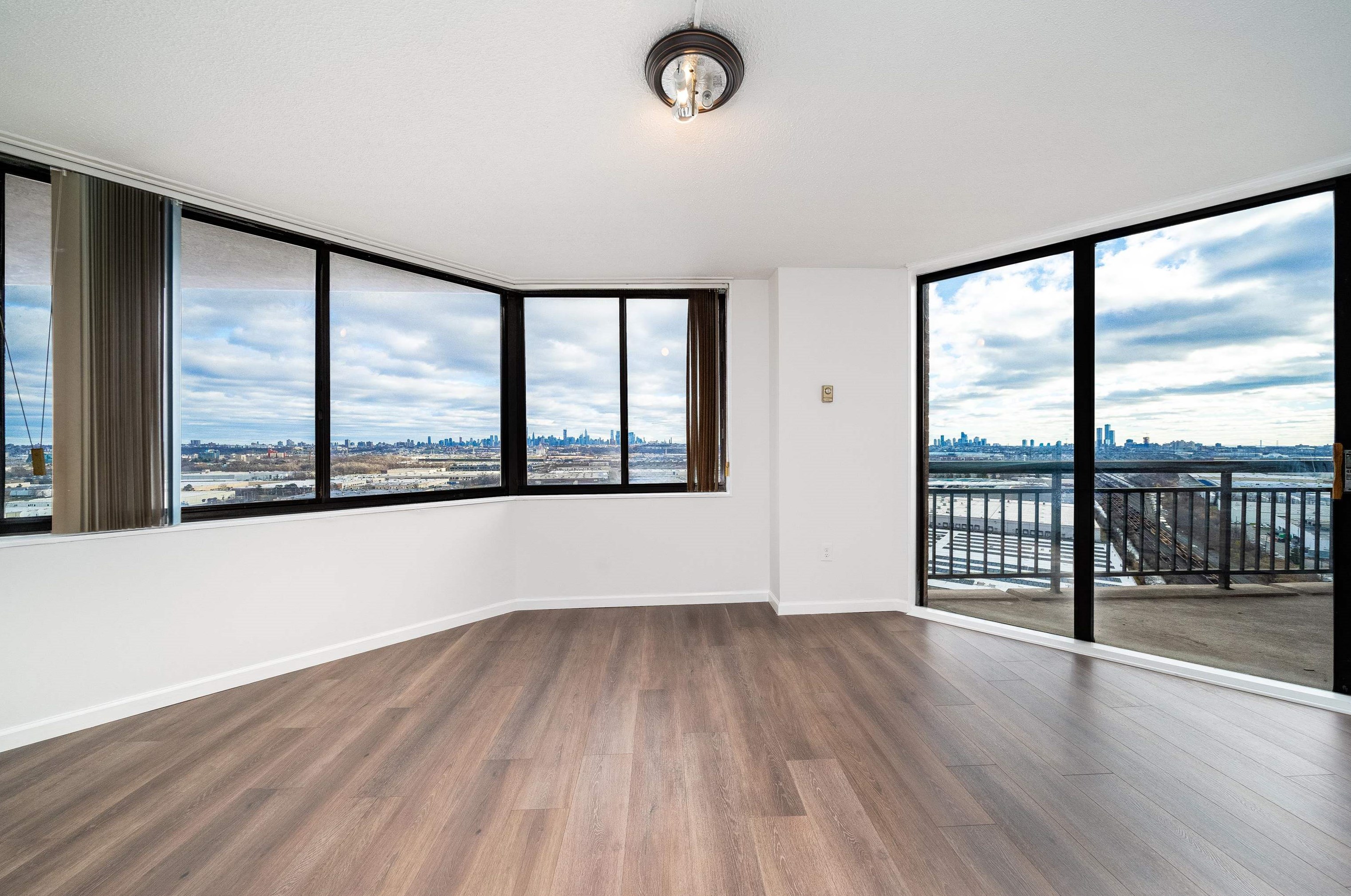 2101 Harmon Cove Tower, Secaucus NJ  07094-1723 exterior